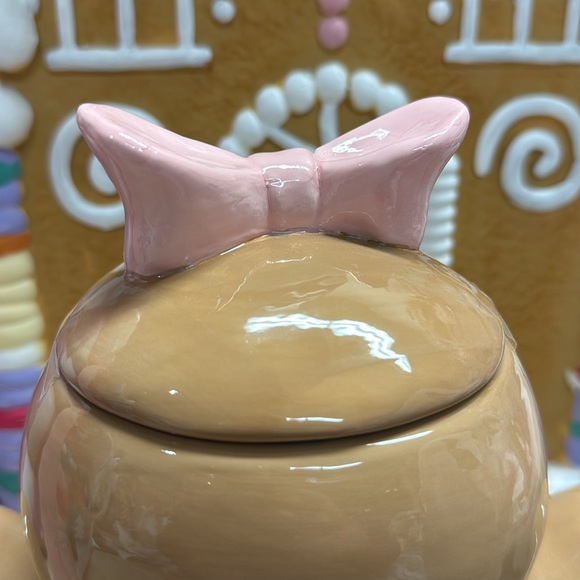 🎄🎀VIRAL Gingerbread Cookie Jar with Pink Bow - Picture 3 of 6